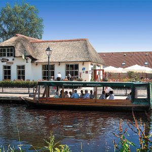 Hight Tea met Rondvaart door het prachtige Giethoorn